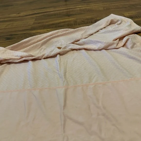 Lululemon Infinity Wrap - Picture 2 of 4